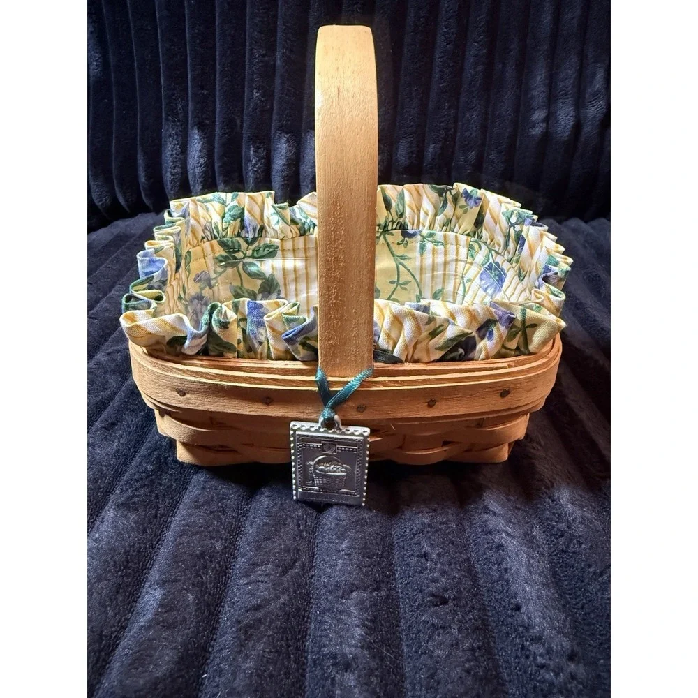 LONGABERGER 1996 AMERICAN CANCER SOCIETY BASKET WITH PROTECTOR AND FABRIC LINER